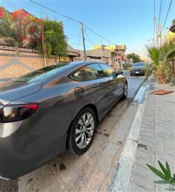 Chrysler 200